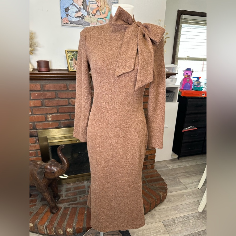 Chic Long Sleeve Knit Midi Dress -small